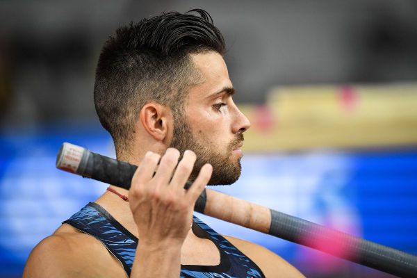 Le perchiste de Clermont-Ferrand Valentin Lavillenie a révélé ce vendredi 14 août être positif au coronavirus COVID 19.