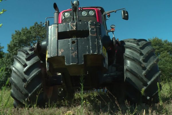 Beaucoup d'agriculteurs doivent faire face à la crise, comme Eric à Rieumes en Haute-Garonne.