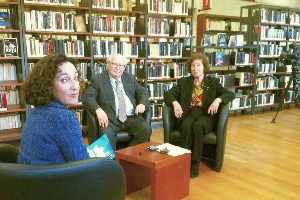 Beate et Serge Karsfeld avec notre journaliste Corinne Bian Rosa