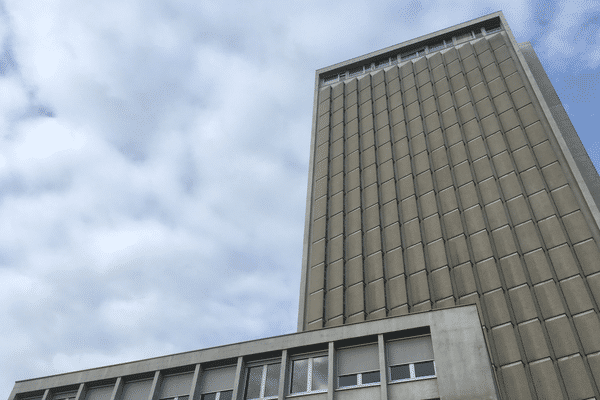 la tour des archives de Mâcon