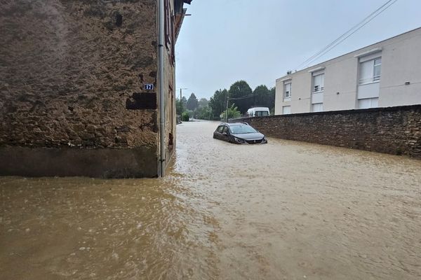 Le département des Vosges a encore été touché par des orages violents jeudi 1ᵉʳ août 2024. Des pluies diluviennes se sont abattues sur le secteur de Valfroicourt causant d'importants dégâts. La cellule de crise a été activée.