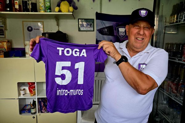 Jacques Pianelli à la cafet' du stade de Toga.