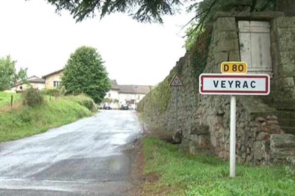 Panneau d'agglomération de Veyrac