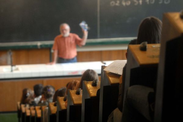 Aujourd'hui, la dimension environnementale est clairement intégrée dans toutes les filières de formation des universités et des grandes écoles.