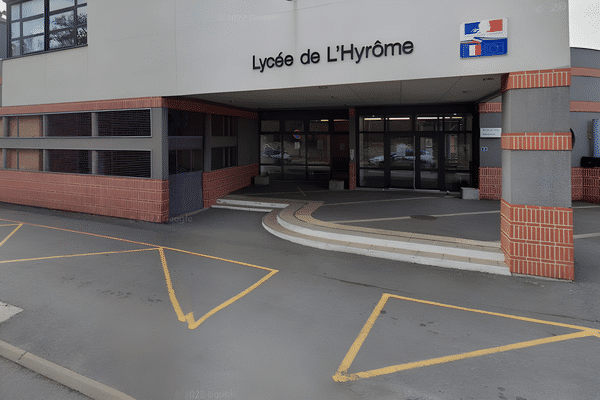L'agression s'est produite en plein cours, au lycée de l'Hyrôme à Chemillé-en-Anjou, le 27 mai 2024