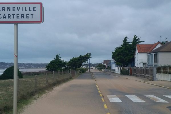 Le vent a soufflé fort sur les côtes de la Manche sans causer d'importants dégâts.