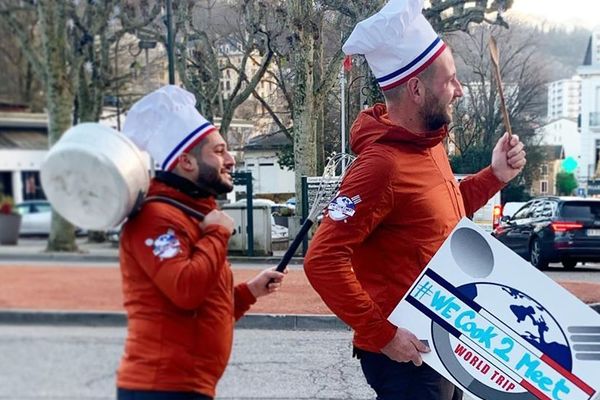 Clément et Franck partiront début mars pour leur tour du monde. 