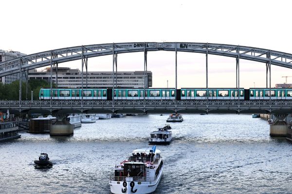 L'autorisation de baignade dans la Seine par la préfecture n'est valable que pour les participants à la compétition.