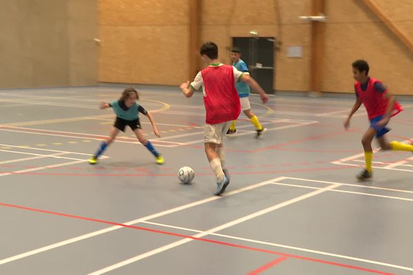 Le plan départemental sport de la Creuse prévoit des actions de formations spécifiques pour les sections sports des collèges?