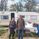 Arlette et Jean-Claude Meyer, devant leur caravane, à Ranchot. Dans quelques mois, ils pourraient être amenés à quitter le terrain.