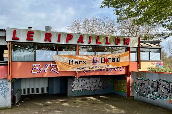 Des collectifs citoyens ont occupé durant un weekend cet ancien restaurant des bords de Sèves à Nantes