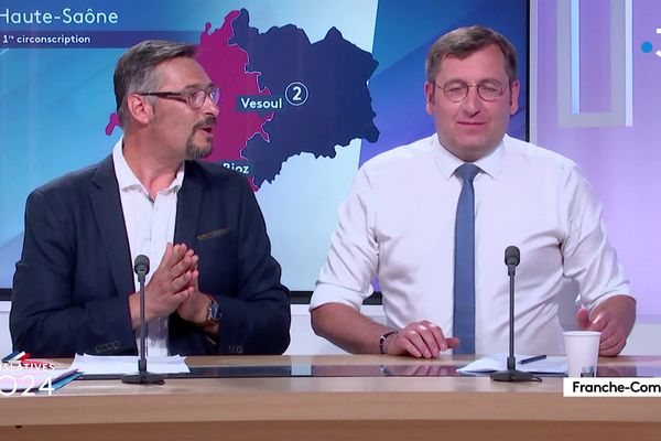 Sébastien Poyard, candidat La France Insoumise - Nouveau Front Populaire et Alain Chrétien, candidat Horizons - Ensemble sont sur le plateau de France 3 Franche-Comté pour le débat concernant la première circonscription de Haute-Saône.