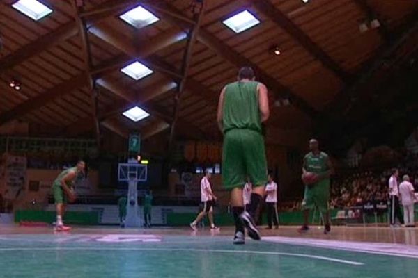 Une reprise de l'entraînement en public