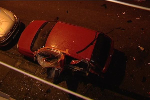 25/02/16 - Explosion d'une voiture vraisemblablement piégée à Ajaccio, quartier des Cannes