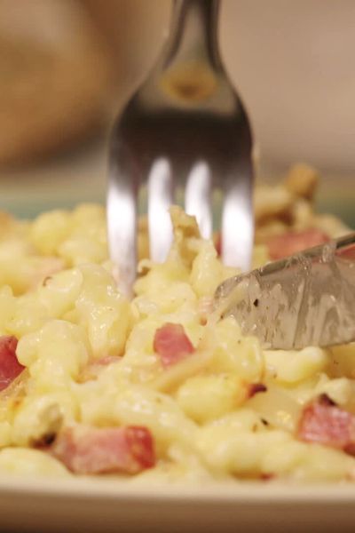 Un gratin de spaetzle à la tomme proposé par Béatrice dans C'est Succulent !