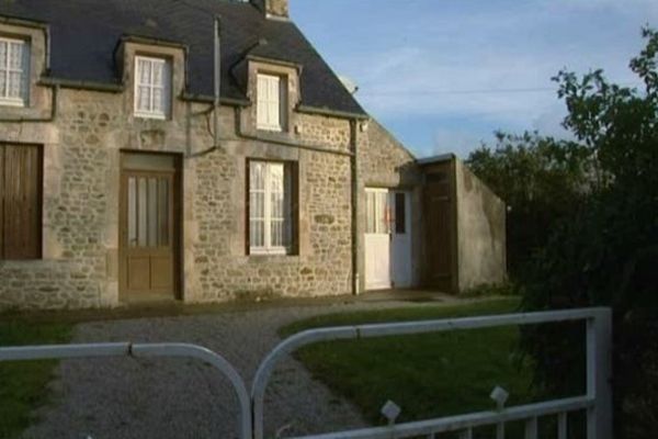 C'est dans cette maison, à Vicel, une commune de 120 habitants, que vivaient les deux octogénaires décédés dans la nuit de jeudi à vendredi