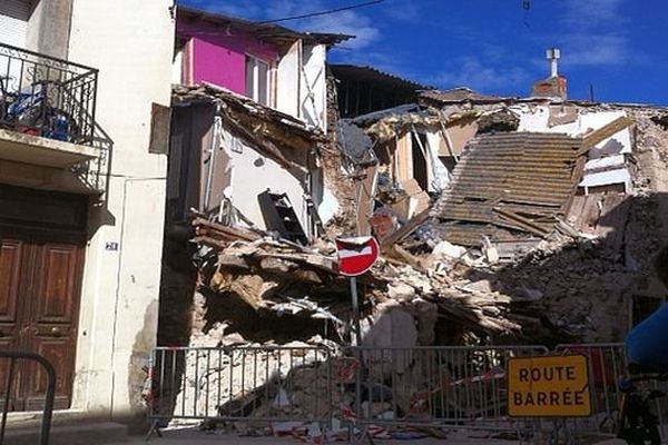 Sérignan (Hérault) - un immeuble s'effondre en centre ville - 16 février 2015.