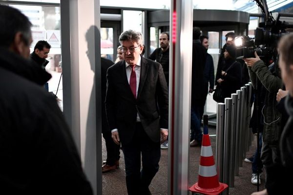 Jean-Luc Mélenchon lors de son arrivée au tribunal de Bobigny ce 9 décembre 2019.