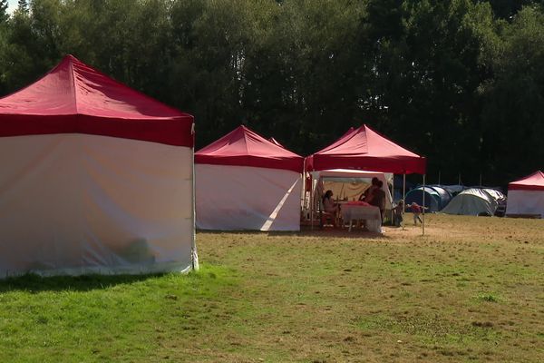 Le campement aux Gayeulles à Rennes 