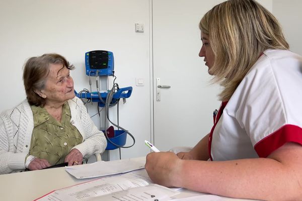 VIDÉO. Santé : optimiser le parcours de soins pour passer le moins de temps possible à l'hôpital