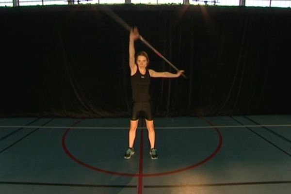 Maryse Meiche, comédienne sportive, joue Heptathlon à Alençon, Cherbourg et Caen.