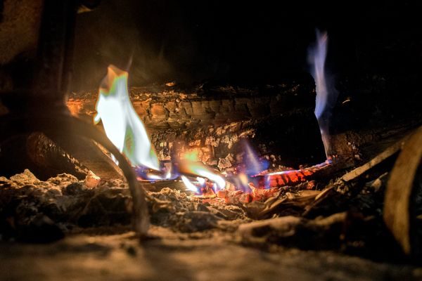 Une mauvaise combustion d'une cheminée, d'une chauffe-eau, d'une chaudière peut provoquer de graves intoxications au monoxyde de carbone.