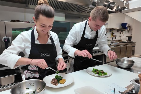 Clémence Goupil et Alex Néel ont 27 ans et 28 ans. Les deux chefs sont à la tête du Roze depuis six mois et font déjà parler d'eux.