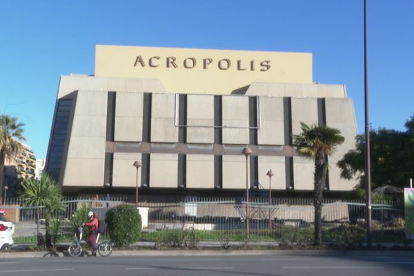 La démolition de l'Acropolis a été reportée de deux mois