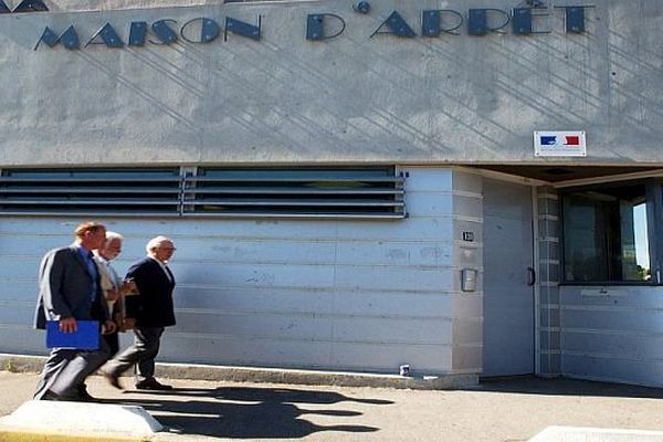 Nîmes - la maison d'arrêt - archives