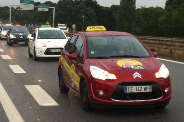 Opération escargot des auto-écoles sur la RN 165 à Vannes