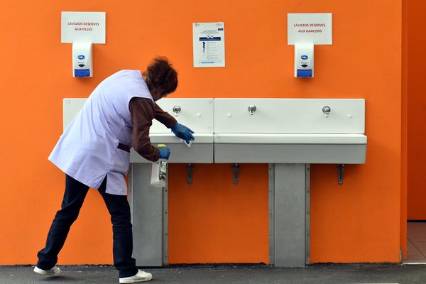 Désinfection dans un collège