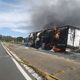 La RN 145 a été fermée le temps pour les pompiers de maîtriser le feu.