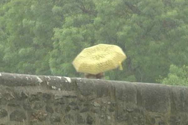 Parapluies et manteaux seront de rigueur demain, encore!