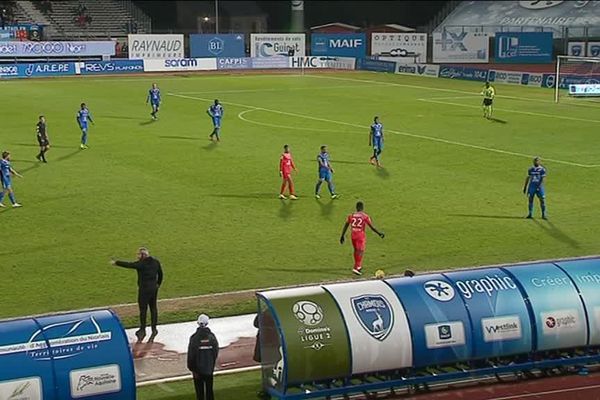 La rencontre entre Niort et Béziers s'est achevée sur un score de 0 à 0.