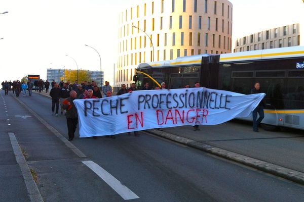 Les pêcheurs de civelle ce matin en route pour leur opération coup de poing