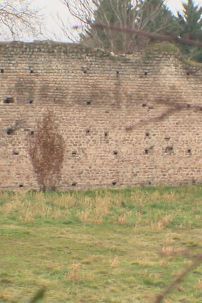 Témoin du passé gallo-romain de Montbrison, le théâtre antique de Moingt va revivre. Ces vestiges qui resteront sous terre, mais seront valorisés par un aménagement paysager.