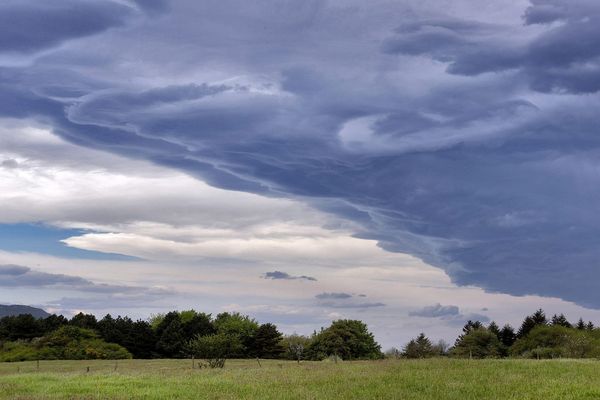 Retour des nuages et des orages sur l'Occitanie - juin 2023.
