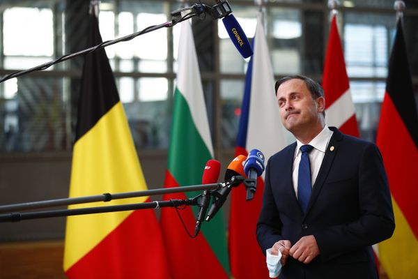 Le Premier ministre du Luxembourg, Xavier Bettel, est accusé de plagiat pour son mémoire de fin d'études lorsqu'il était étudiant à Nancy.