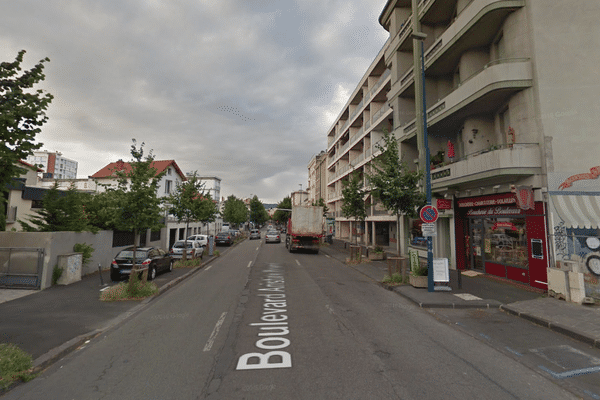 Deux femmes ont été heurtées par un poids lourd, boulevard Aristide-Briand, en fin de matinée.