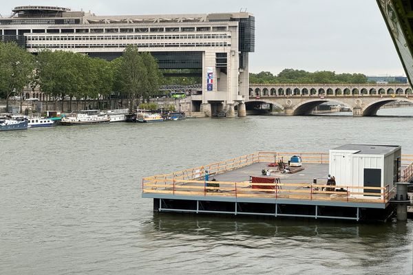 Le "vertiport" en train d'être construit près d'Austerlitz et photographié fin mai 2024.