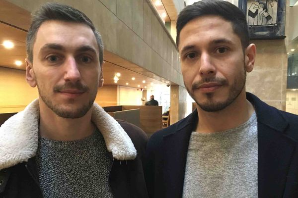 Boris et Alfredo, victimes d'une agression homophobe le 21 juin 2017 à Lyon.