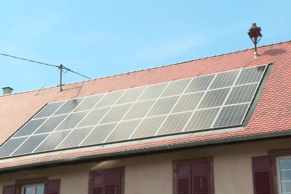 L'objectif des centrales villageoises du Pays de Saverne : développer le photovoltaïque sur les bâtiments publics. Ici, la mairie de Thal-Marmoutier.