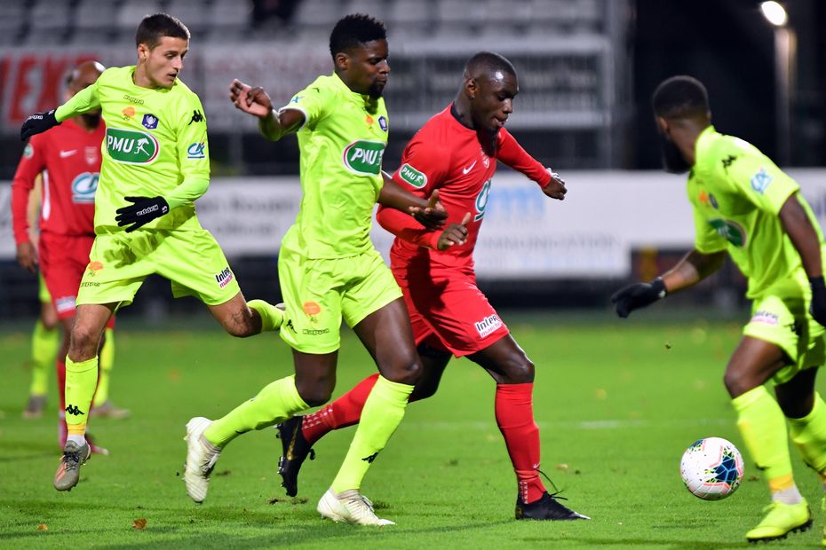 Coupe De France De Football Tours Et Saint Pryvé En 32e De Finale