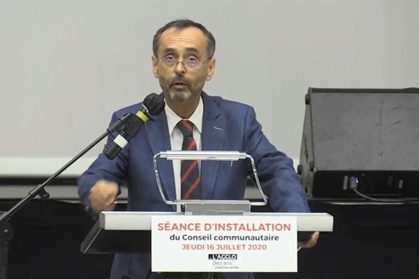 Béziers (Hérault) - Robert Ménard lors de son discours en séance d'installation du conseil communautaire Béziers Méditerranée - 16 juillet 2020.