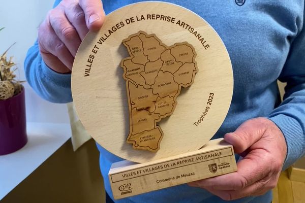 La commune de Meuzac a obtenu le trophée 2023 Villes et villages de la reprise artisanale.