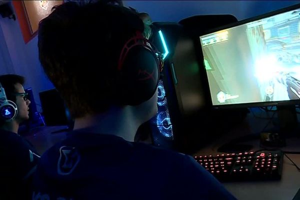 Un centre d'entraînement pour gamers a ouvert au CREPS de Poitiers.