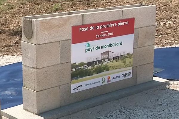 Les premières pierres ont été symboliquement inaugurées ce vendredi 29 mars à 11h.  