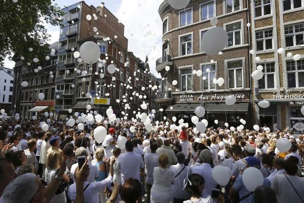 Marche blanche en hommage aux victimes de l'attentat de Liège.