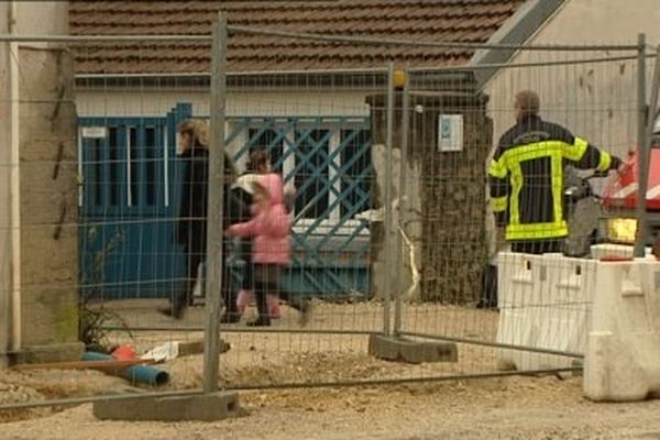 Une école spécialisée est située juste à côté