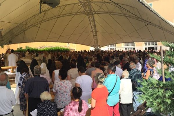 Ce matin,lors de la messe à Notre Dame de Laghet, à Nice, les pensées des fidèles sont allées aux familles chrétiennes d'Orient. 